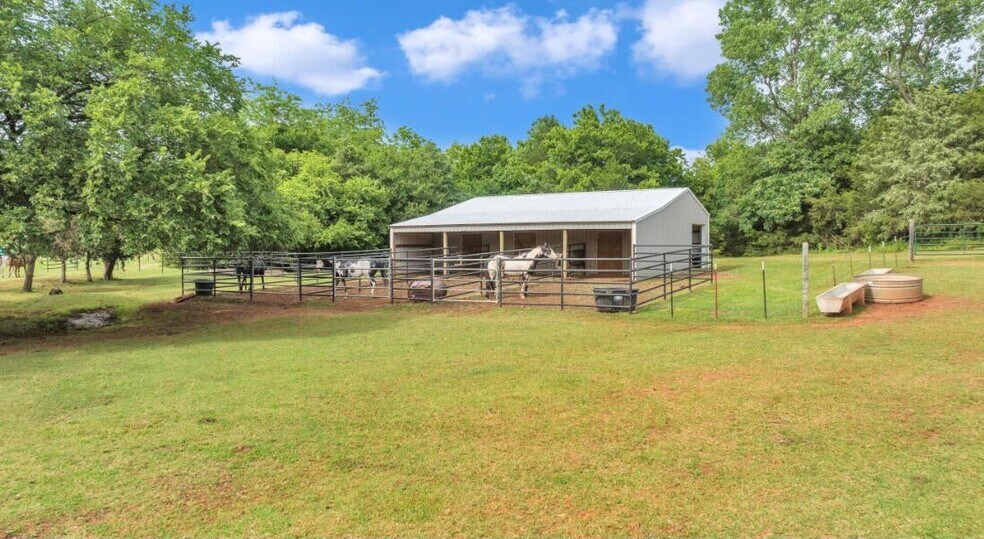 930292 OK18, Chandler, OK 74834 Black Star Ranch