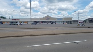 More details for 2201-2221 Grand Ave, Wausau, WI - Retail for Lease