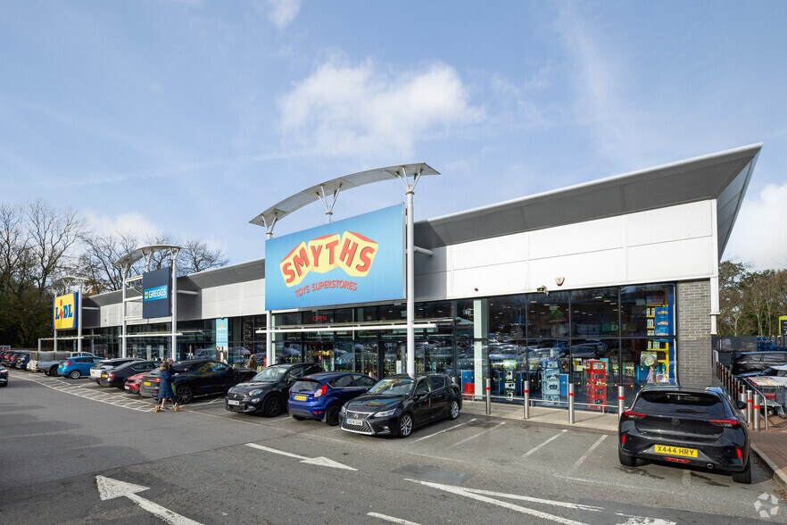 Edinburgh Way, Harlow for sale - Primary Photo - Image 1 of 1