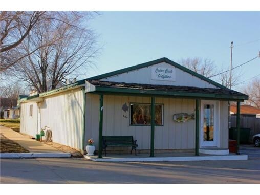 317 S Maple St, Garnett, KS for sale Primary Photo- Image 1 of 1