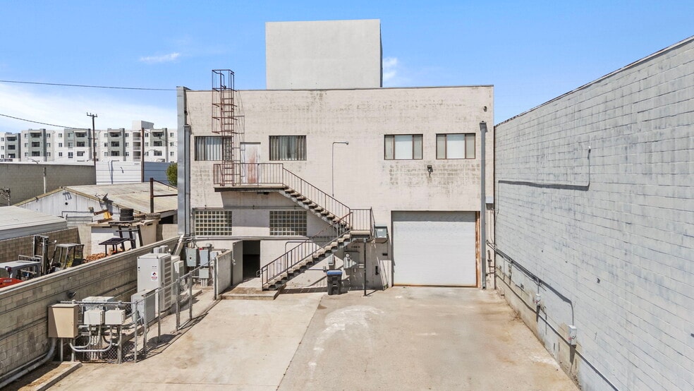 23104 S Normandie Ave, Torrance, CA for sale - Building Photo - Image 3 of 26