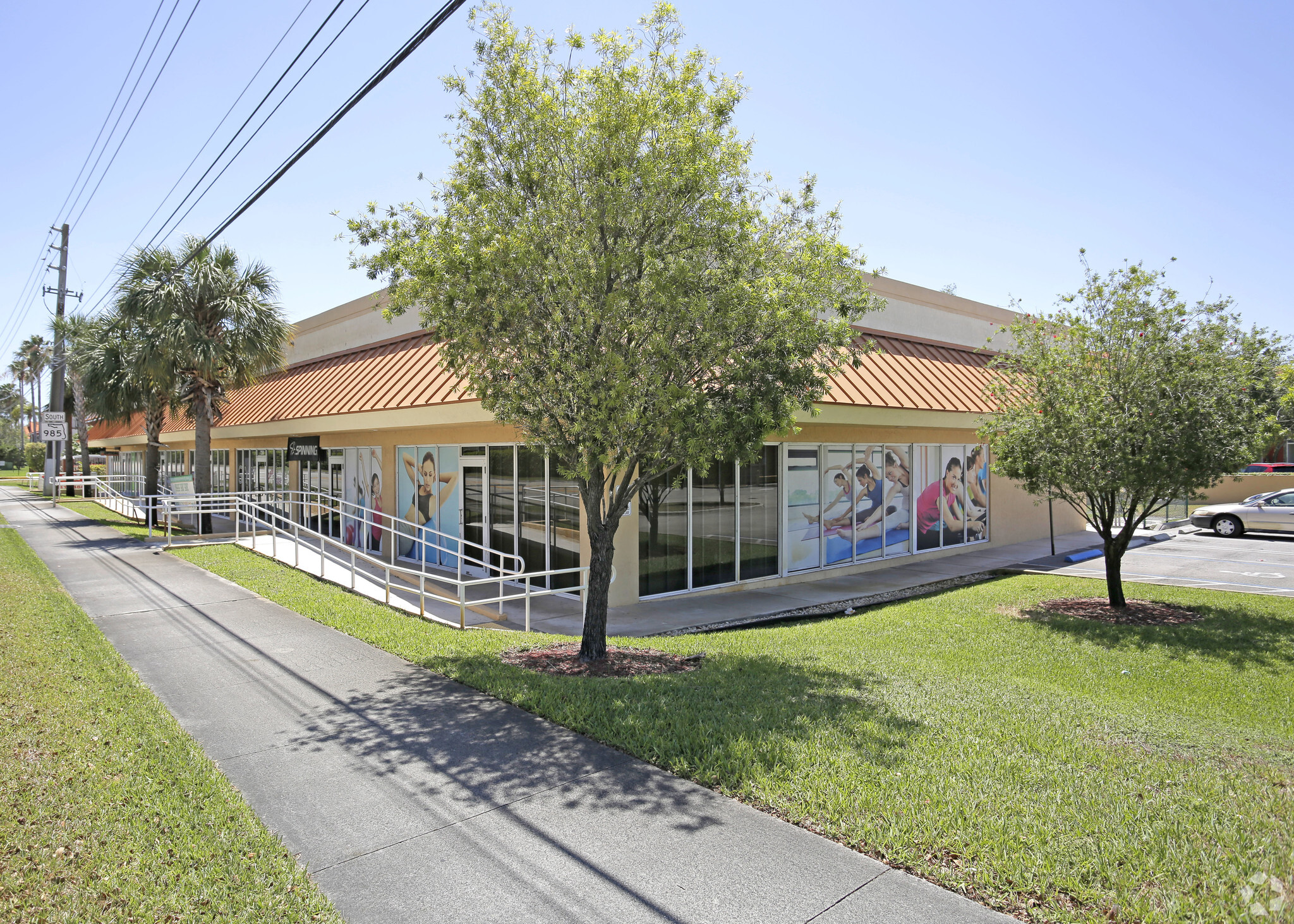 10700-10776 SW 72nd St, Miami, FL for lease Building Photo- Image 1 of 5