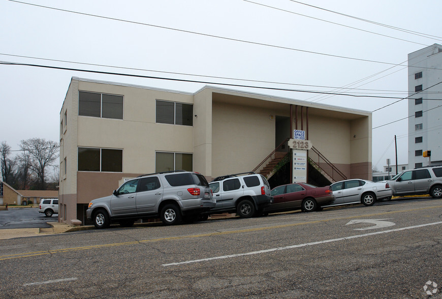 2123 9th St, Tuscaloosa, AL for lease - Primary Photo - Image 1 of 2