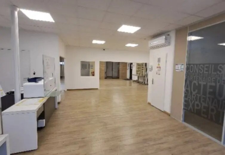 Industrial in Avignon for lease - Building Photo - Image 3 of 6