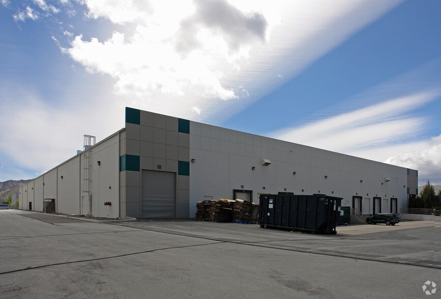 4643 Aircenter Cir, Reno, NV for lease - Building Photo - Image 3 of 3