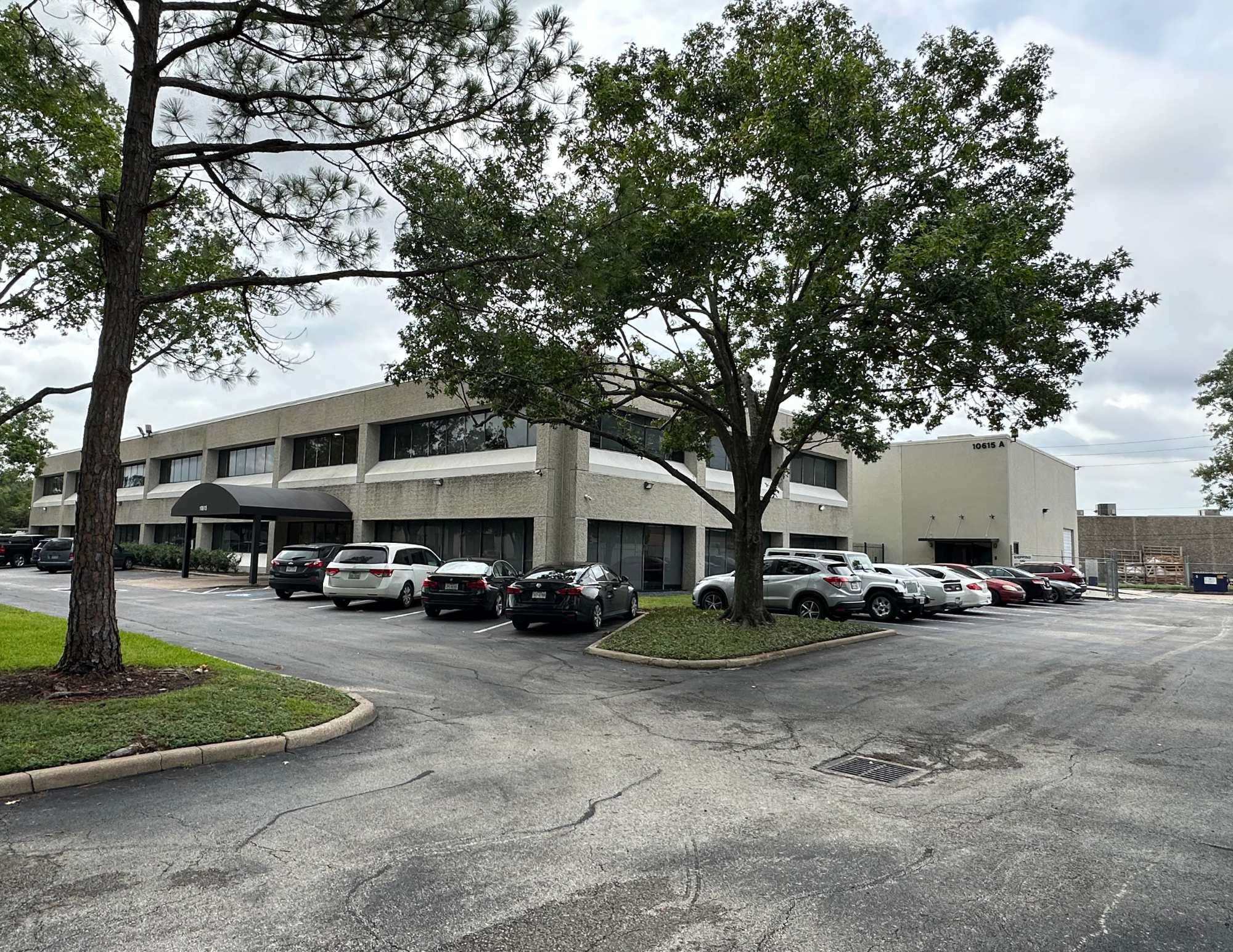 10615 Shadow Wood Dr, Houston, TX for lease Building Photo- Image 1 of 5