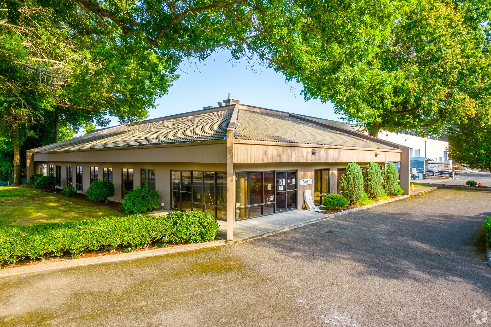 13340-13350 NE Whitaker Way, Portland, OR for sale Primary Photo- Image 1 of 1
