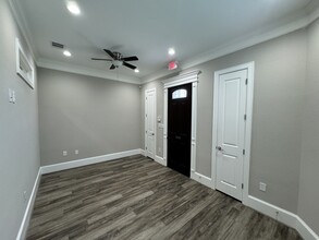 12262 Queenston Blvd, Houston, TX for lease Interior Photo- Image 2 of 9