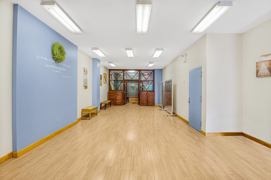 1134 Broadway, Brooklyn, NY for sale - Interior Photo - Image 1 of 1