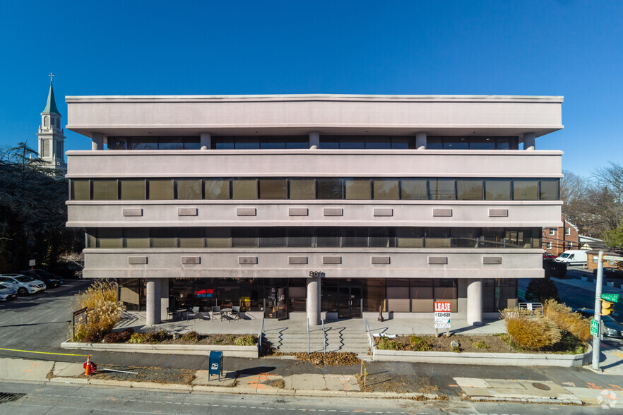 801 Wayne Ave, Silver Spring, MD for lease - Building Photo - Image 2 of 4