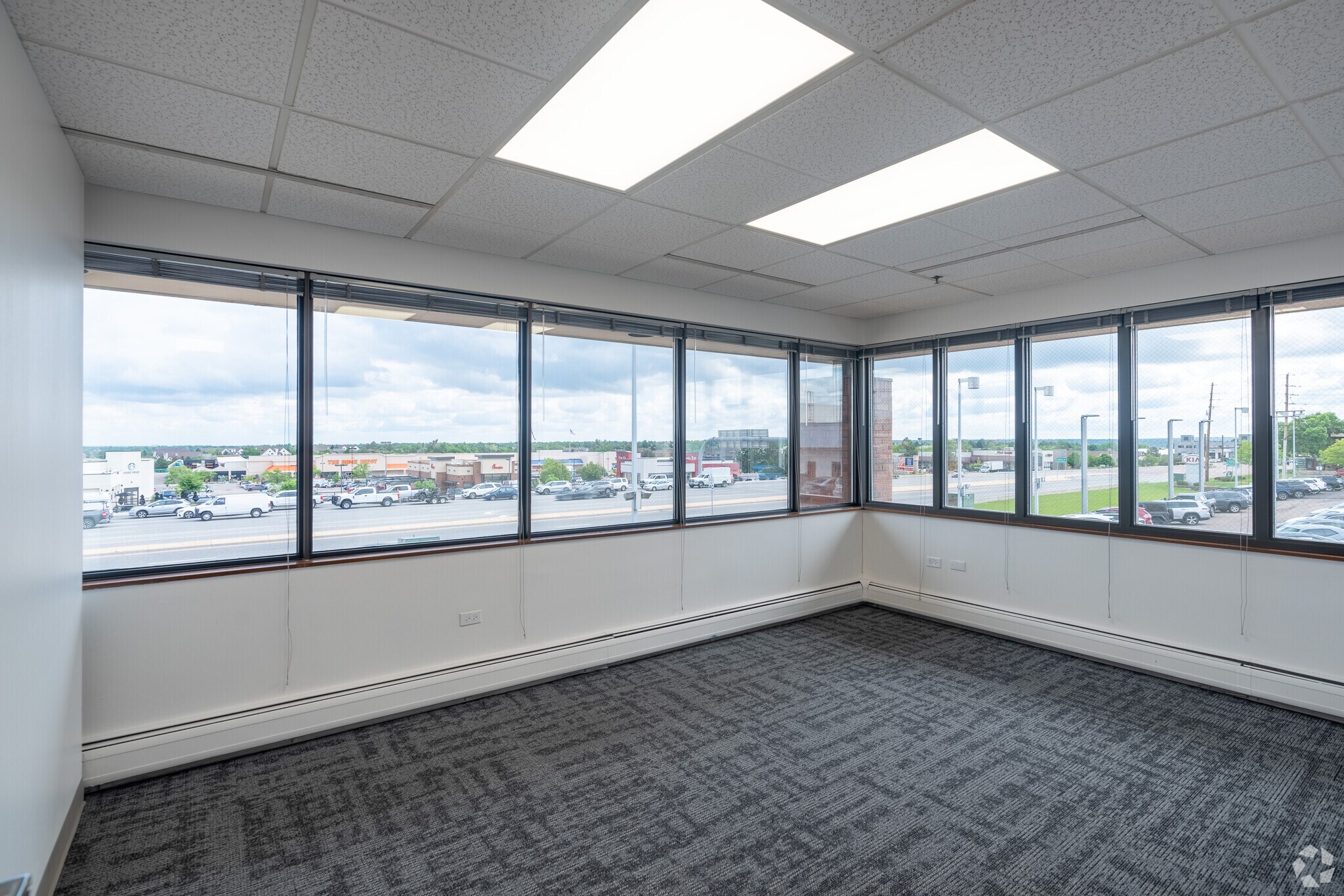 9350 E Arapahoe Rd, Greenwood Village, CO 80112 Wells Fargo Arapahoe