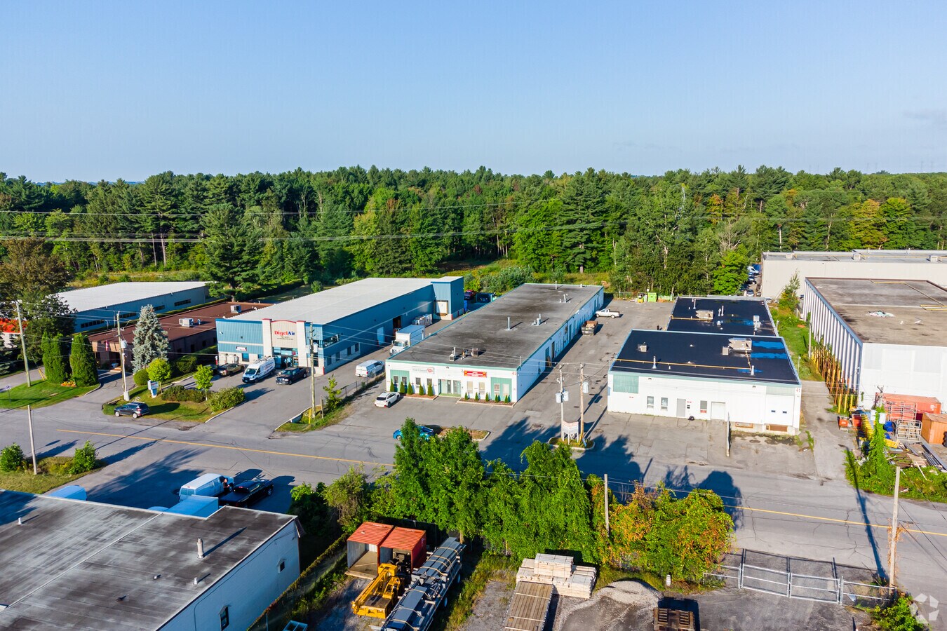 43 Grenfell Cres, Ottawa, ON K2G 0G3