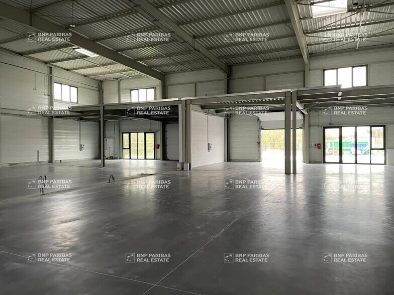 Flex in Le Bignon for sale - Building Photo - Image 2 of 8