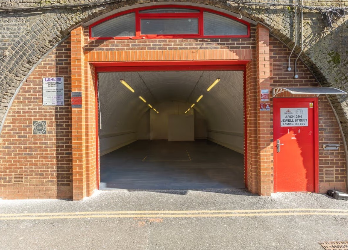 284-304 Jewell St, London for lease Interior Photo- Image 1 of 2