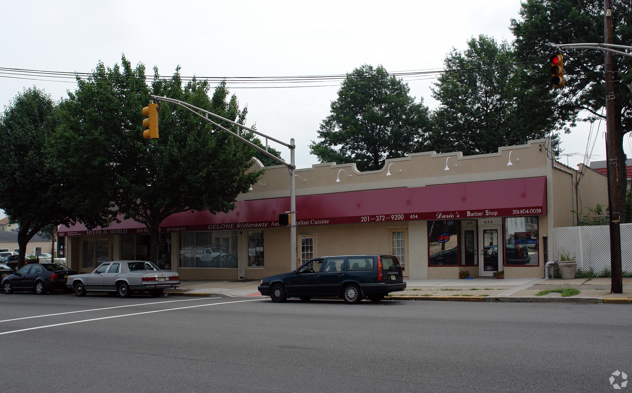 648-654 Ridge Rd, Lyndhurst, NJ for lease Primary Photo- Image 1 of 3