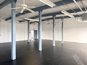 955 Connecticut Ave, Bridgeport, CT for lease Interior Photo- Image 2 of 2