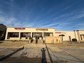 499 Gloster Creek Village, Tupelo, MS for lease Building Photo- Image 2 of 14