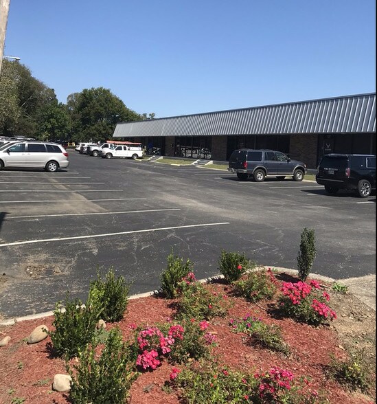 907 Rivergate Pky, Goodlettsville, TN, 37072 Retail Space For Lease