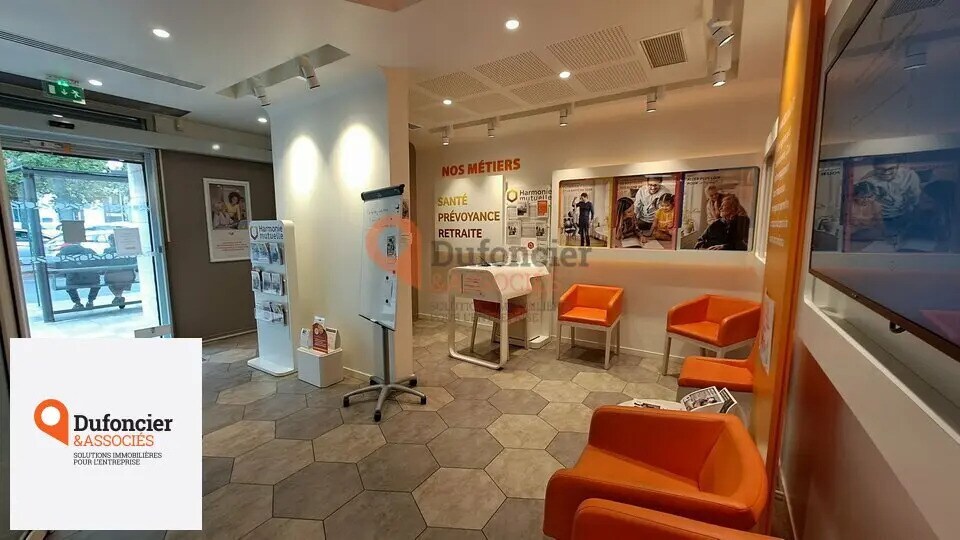 Retail in Châtellerault for lease - Interior Photo - Image 2 of 5