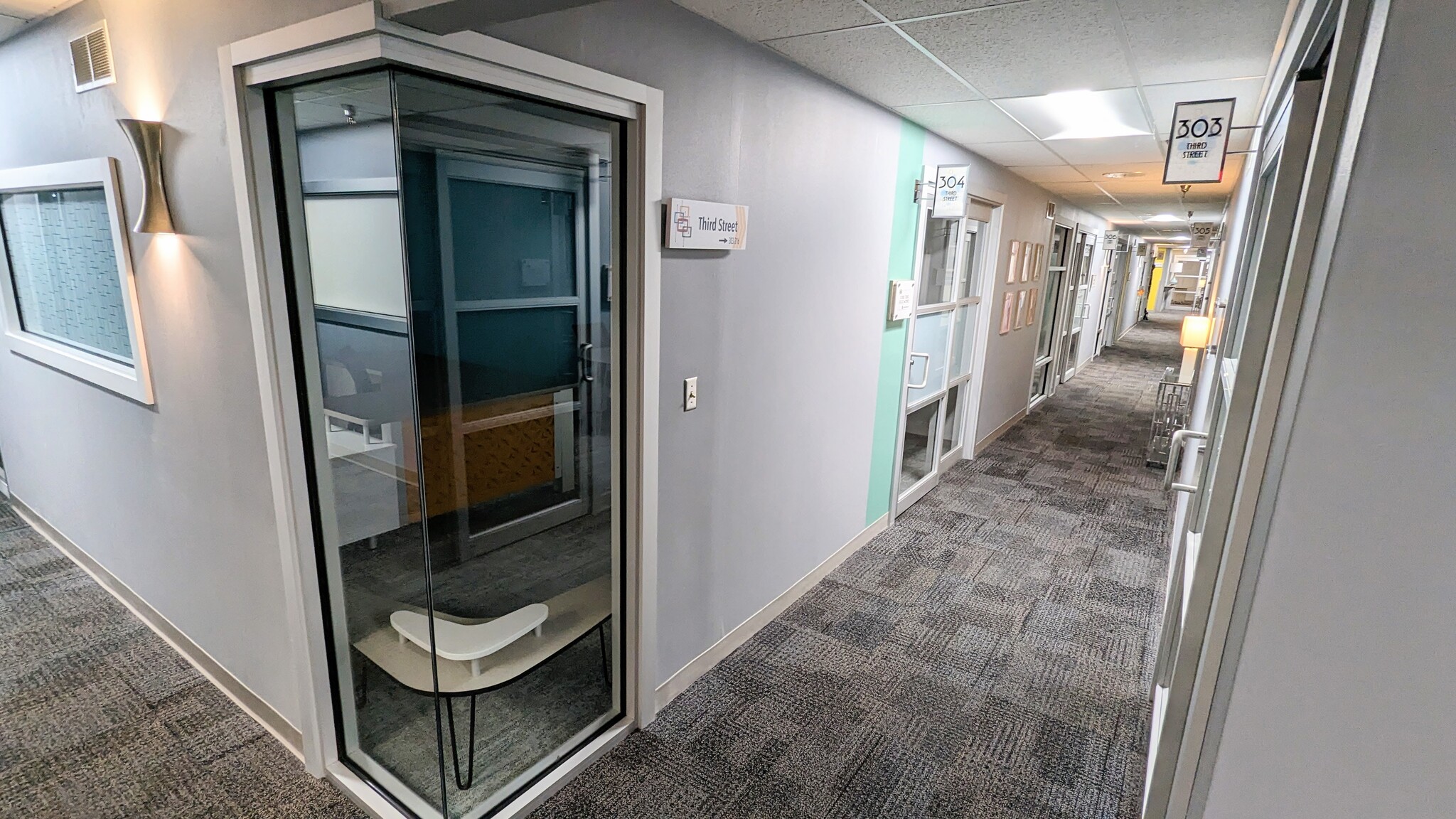 8790-8800 F St, Omaha, NE for lease Interior Photo- Image 1 of 6