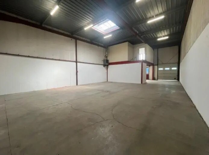 Flex in Champigny-sur-Marne for lease - Building Photo - Image 3 of 7