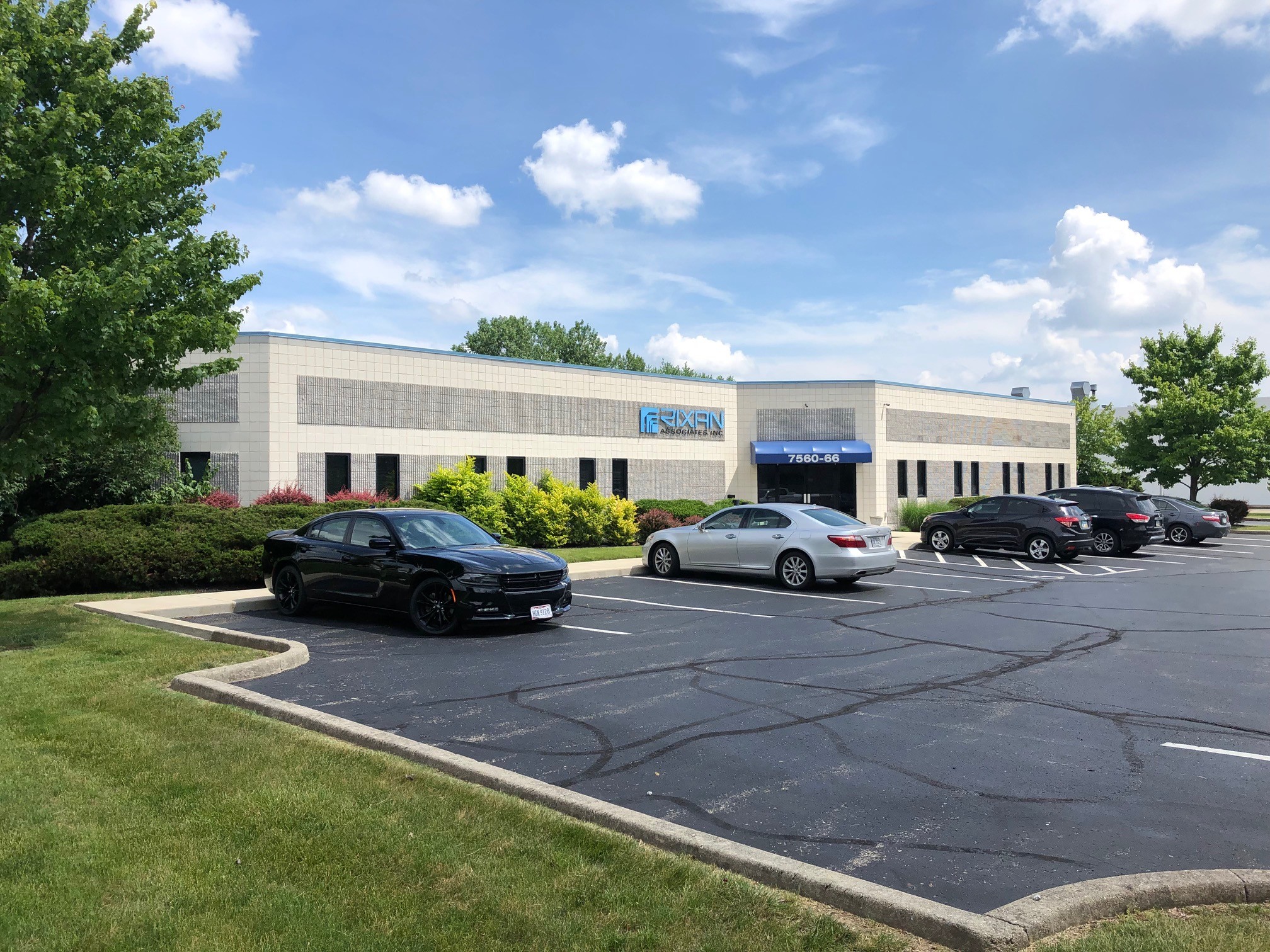 7560-7566 Paragon Rd, Centerville, OH for sale Building Photo- Image 1 of 5