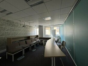 Office in Lyon for lease Interior Photo- Image 2 of 6