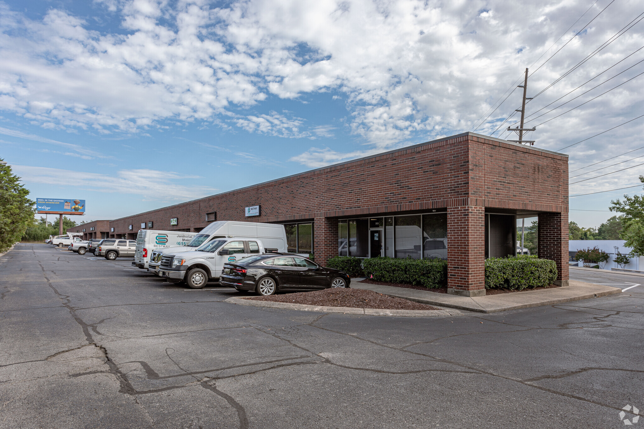 501 Metroplex Dr, Nashville, TN for lease Primary Photo- Image 1 of 3