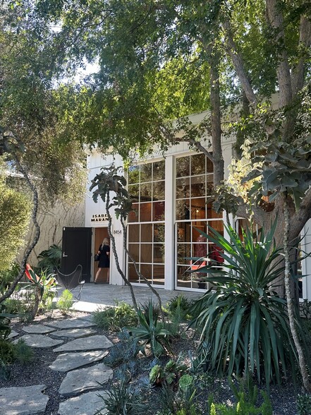 8471 Melrose Pl, Los Angeles, CA for lease - Building Photo - Image 3 of 11