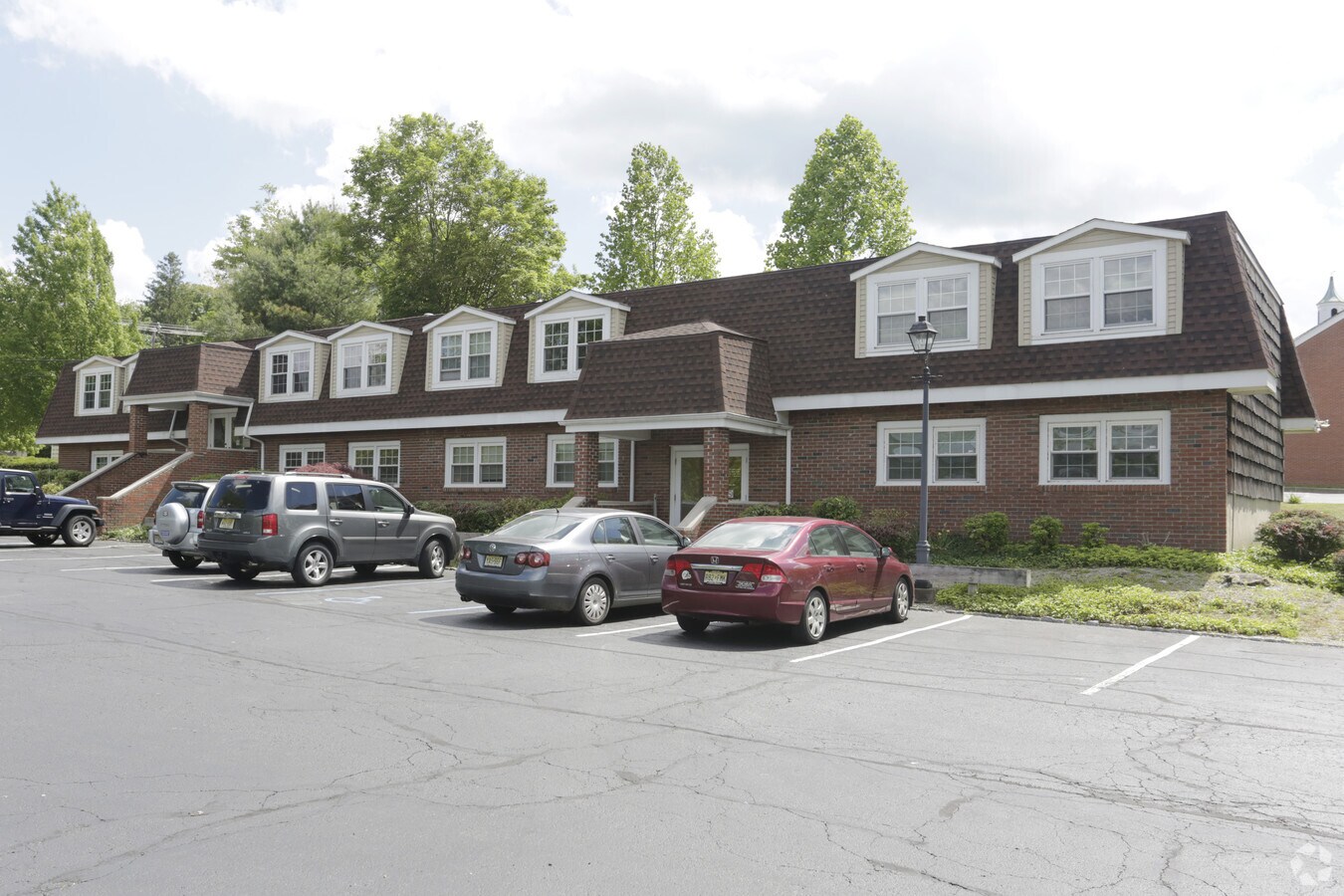 46 Main St, Sparta, NJ 07871