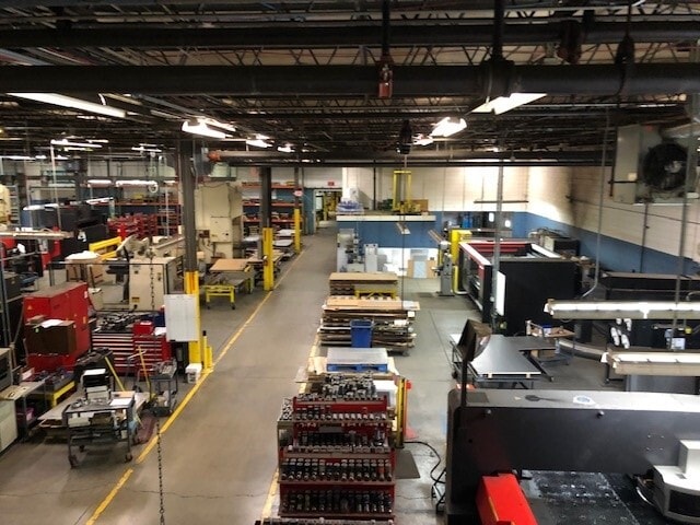 1111 S Wheeling Rd, Wheeling, IL for lease - Interior Photo - Image 3 of 42