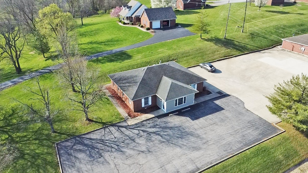 39 Bob-o-link Dr, Springfield, KY for lease - Building Photo - Image 1 of 11