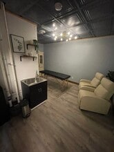 22 Interstate Dr, Somersworth, NH for lease Interior Photo- Image 2 of 3