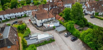 52 High St, Oxted, SRY - aerial  map view