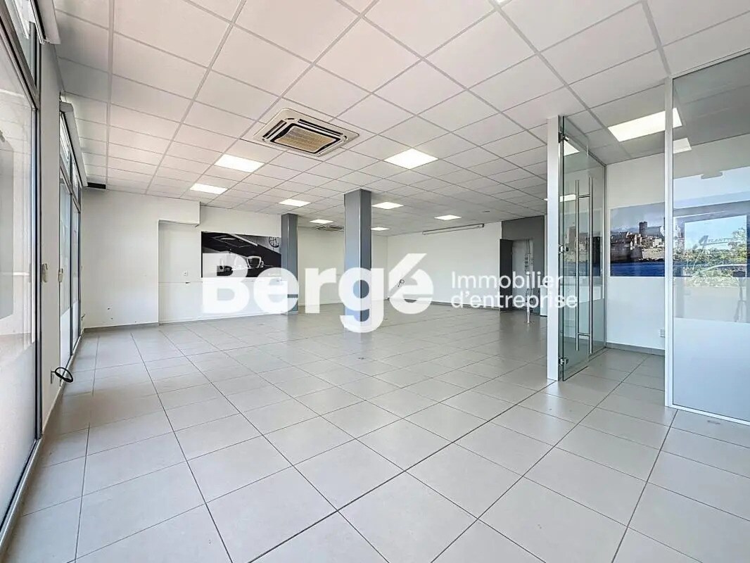 Retail in Antibes for lease Interior Photo- Image 1 of 8