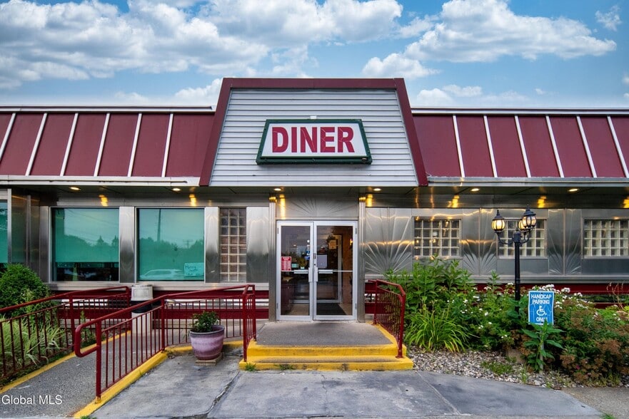 855 Hoosick St, Troy, NY for sale - Building Photo - Image 2 of 67