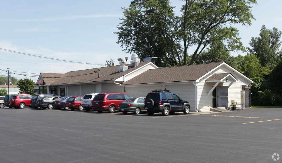 194 Broad St, Glens Falls, NY for sale - Primary Photo - Image 1 of 1