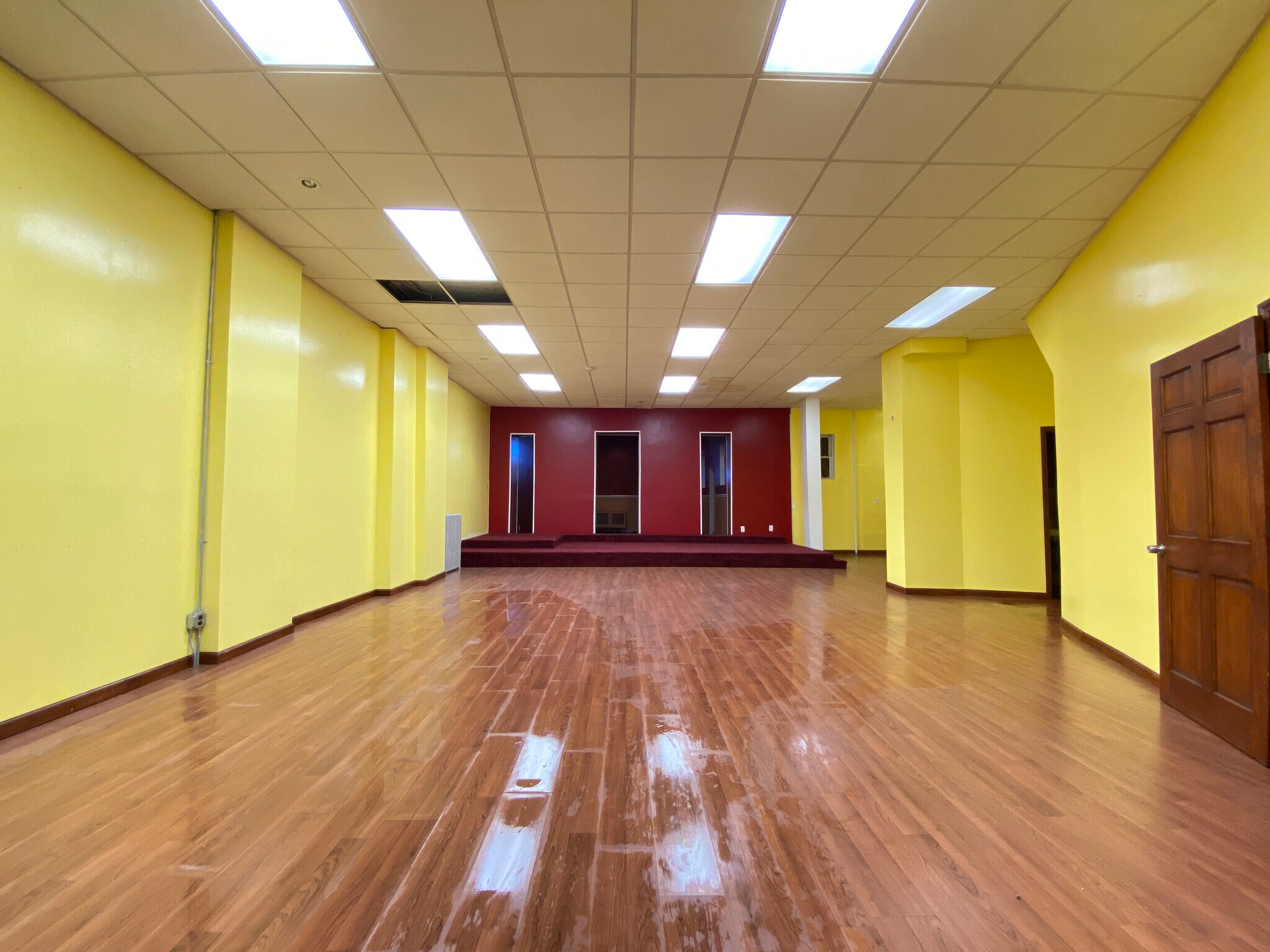 73-05 Grand Ave, Maspeth, NY for sale Interior Photo- Image 1 of 1