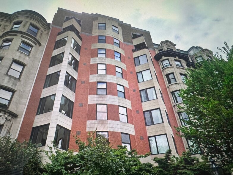 388-390 Commonwealth ave, Boston, MA for lease - Building Photo - Image 1 of 17