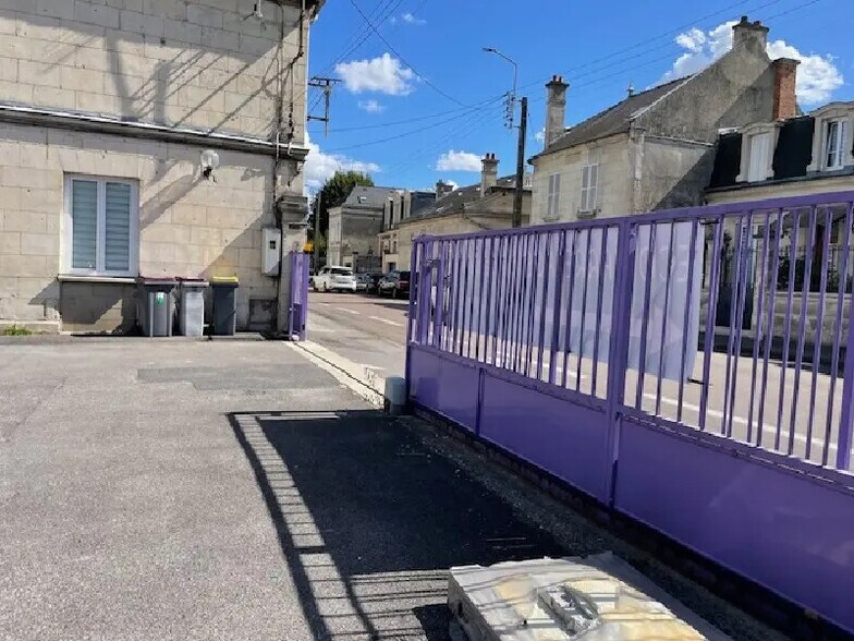 Retail in Soissons for sale - Building Photo - Image 2 of 5