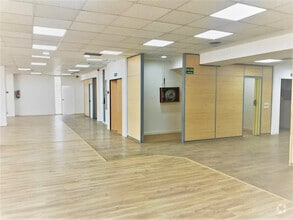 Calle de Albasanz, 75, Madrid, Madrid for lease Interior Photo- Image 1 of 21