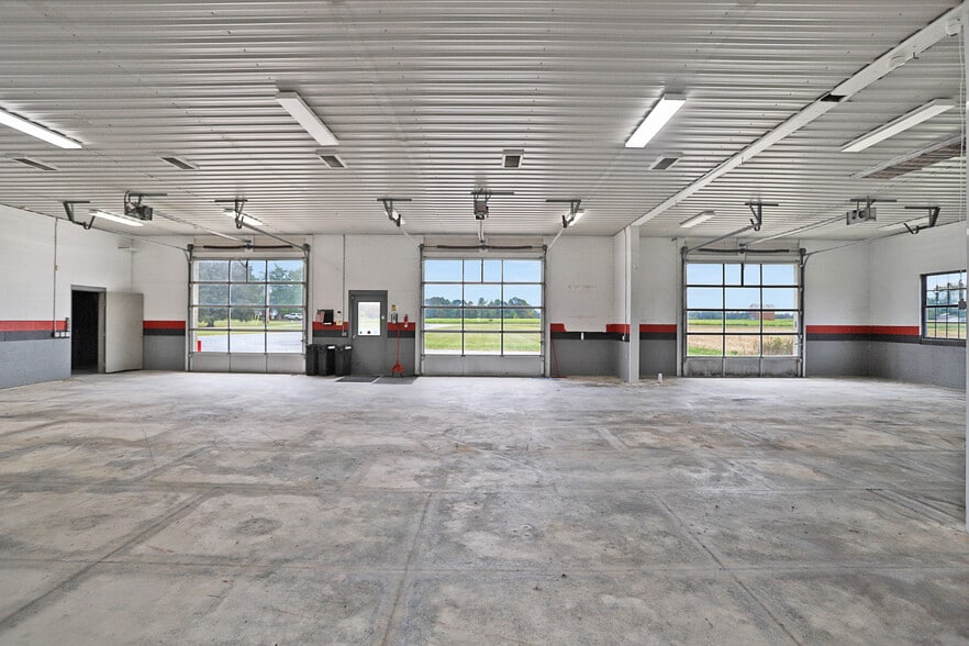 1184 Poor Farm Rd, Murray, KY for sale - Building Photo - Image 3 of 21