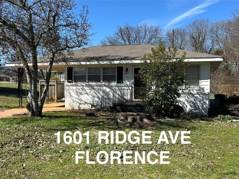 1601 Ridge Ave, Florence, AL for sale - Primary Photo - Image 1 of 1