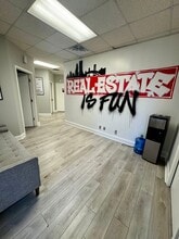 6251 Philips Hwy, Jacksonville, FL for lease Interior Photo- Image 1 of 17