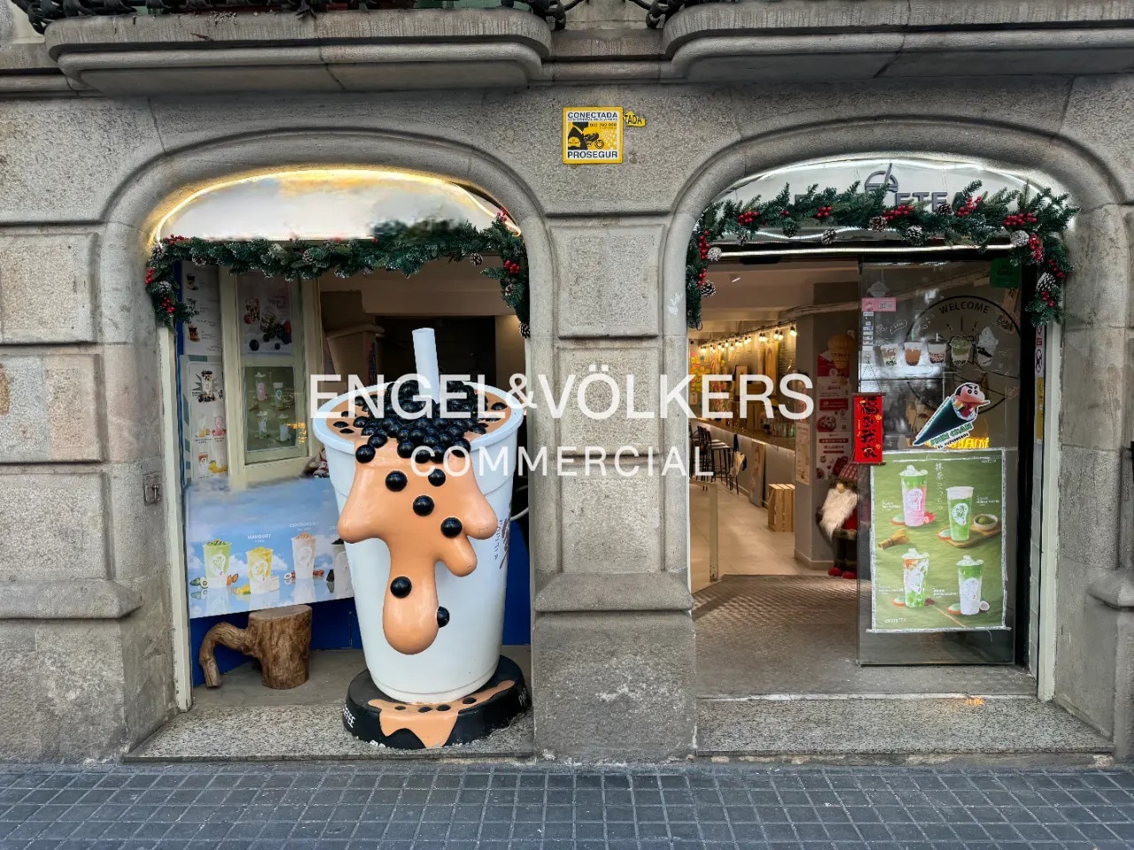 Retail in Barcelona, Barcelona for lease Interior Photo- Image 1 of 5