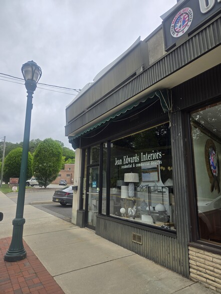 14 N Franklin Tpke, Ho-Ho-Kus, NJ for lease - Building Photo - Image 2 of 5