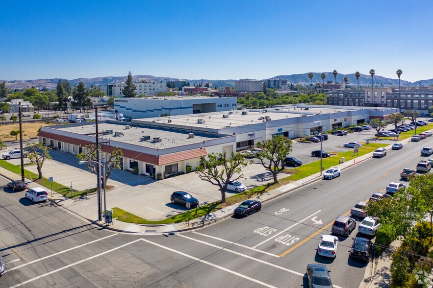 201-225 N Palomares St, Pomona, CA for lease - Building Photo - Image 1 of 3