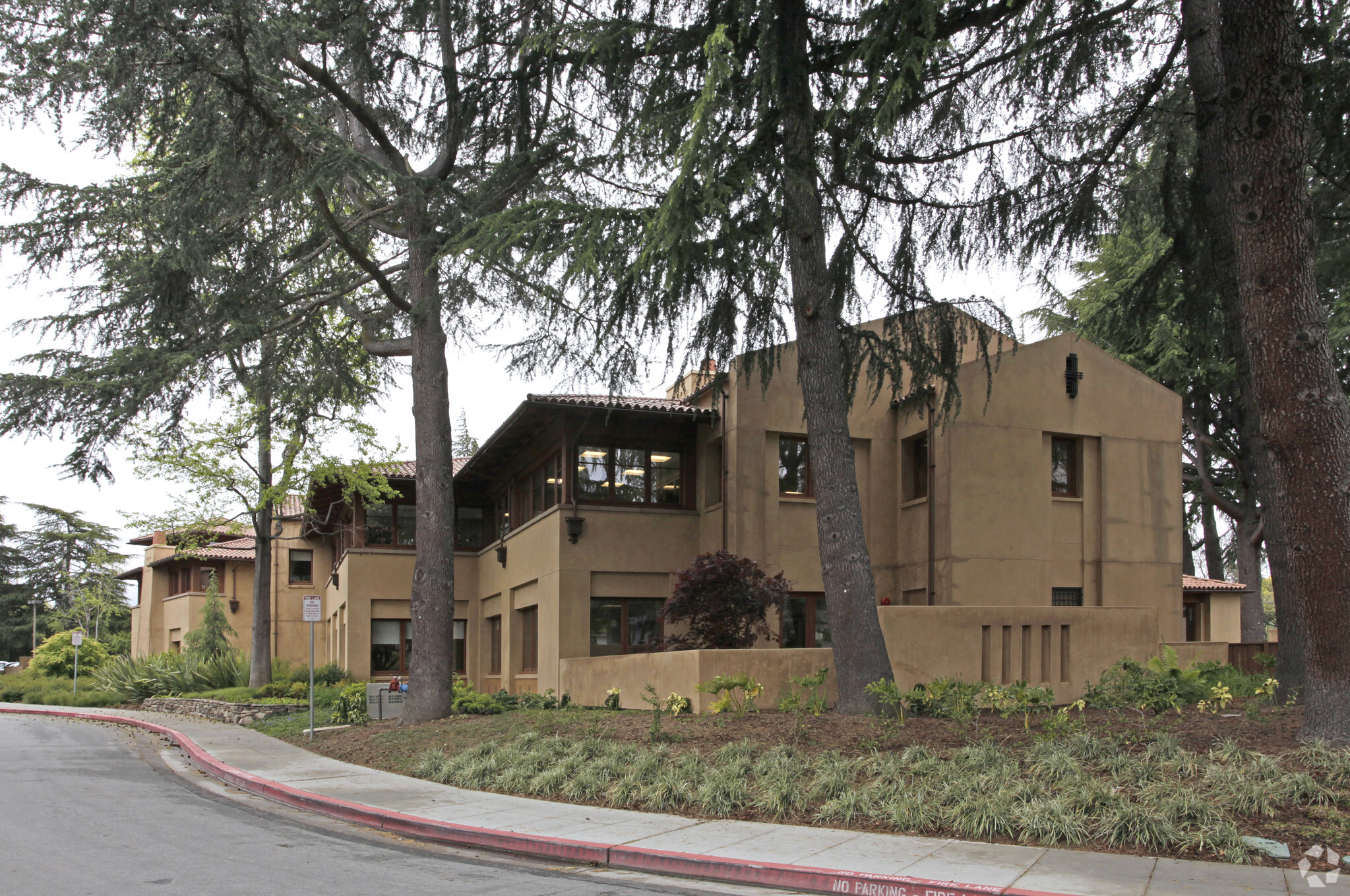 64 Willow Pl, Menlo Park, CA for lease Building Photo- Image 1 of 5