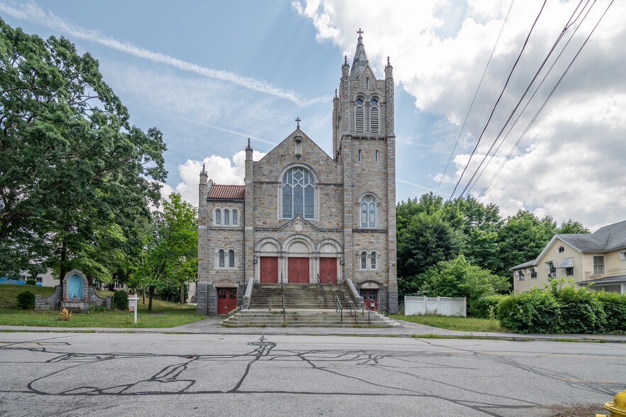 85 Pulaski Portfolio portfolio of 2 properties for sale on LoopNet.com - Building Photo - Image 2 of 24