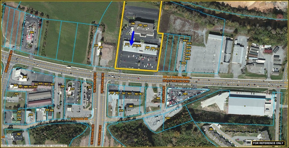 954-972 Dolly Parton Pky, Sevierville, TN for lease - Building Photo - Image 3 of 11